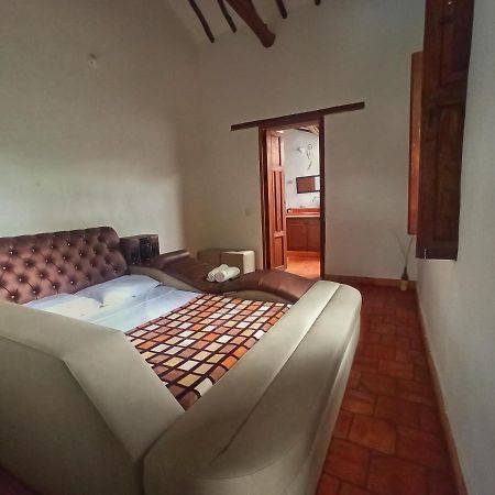 Hostal Santa Monica Баричара Екстериор снимка